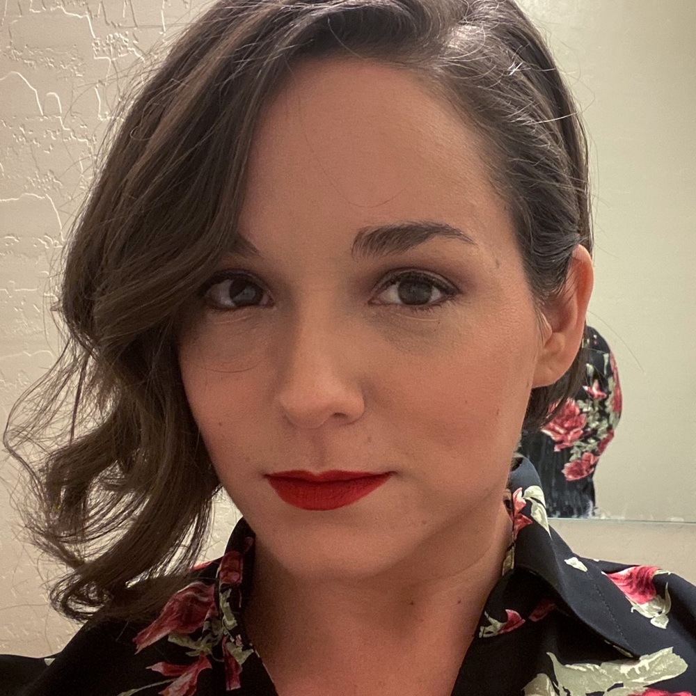 Meet your Posher, Elissa
